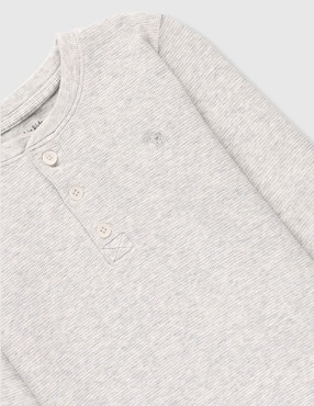 Playera Abercrombie & Fitch manga larga para niño