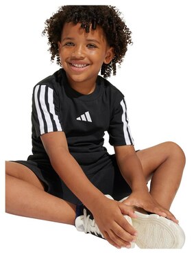 Playera Adidas Essentials manga corta para infantil