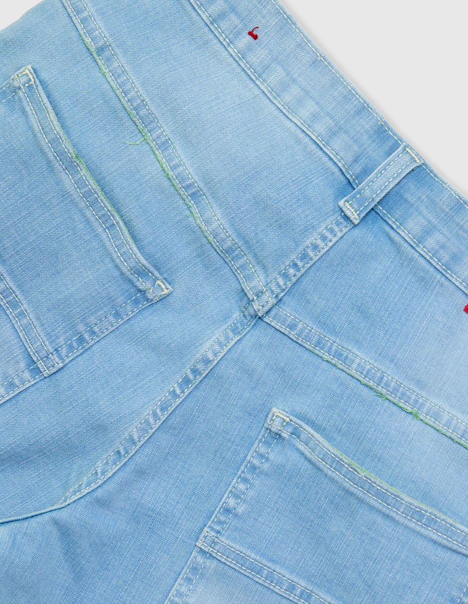 Jeans straight deslavado para niño