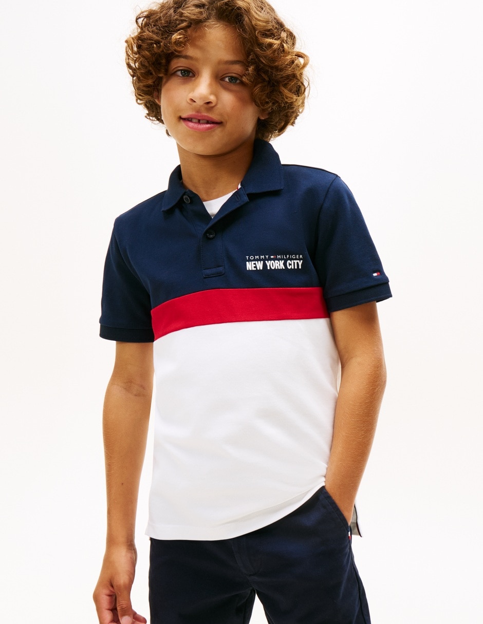 Playera tipo polo de algodón para niño