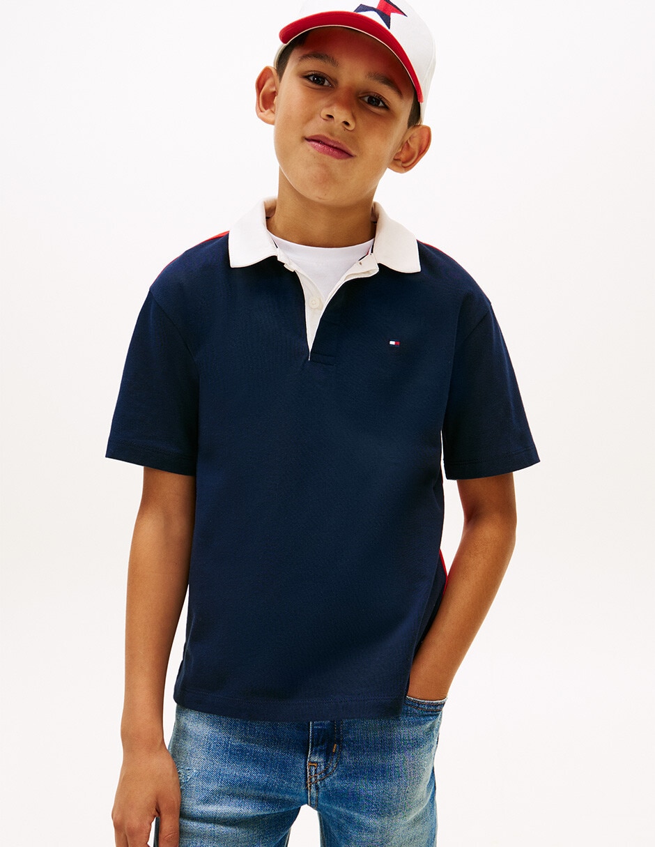 Playera tipo polo de algodón para niño